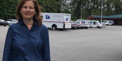 Rep. Schrier at Issaquah Post Office