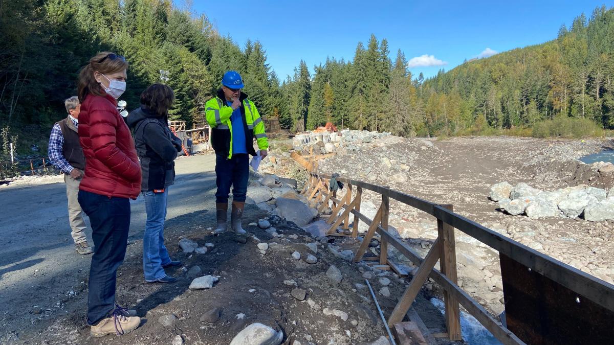 Rep. Schrier at Electron Dam